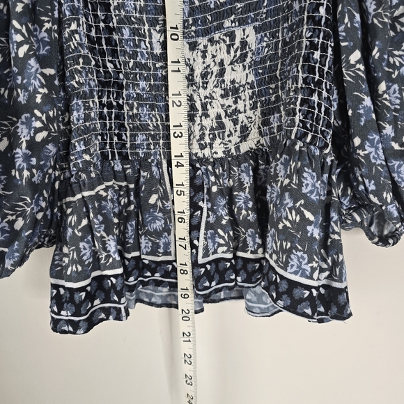 Jen's Pirate Booty Roma Finn Smocked Puff Sleeve Top Size S Blue/White Paisley - Picture 7 of 12